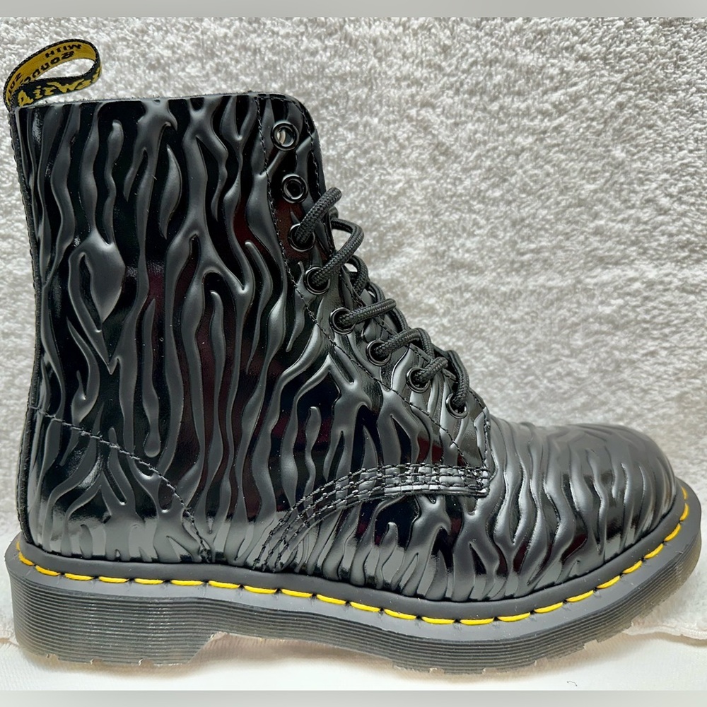 Dr Martens 1460 Pascal Zebra Gloss Boots-New In Box! - Picture 6 of 10